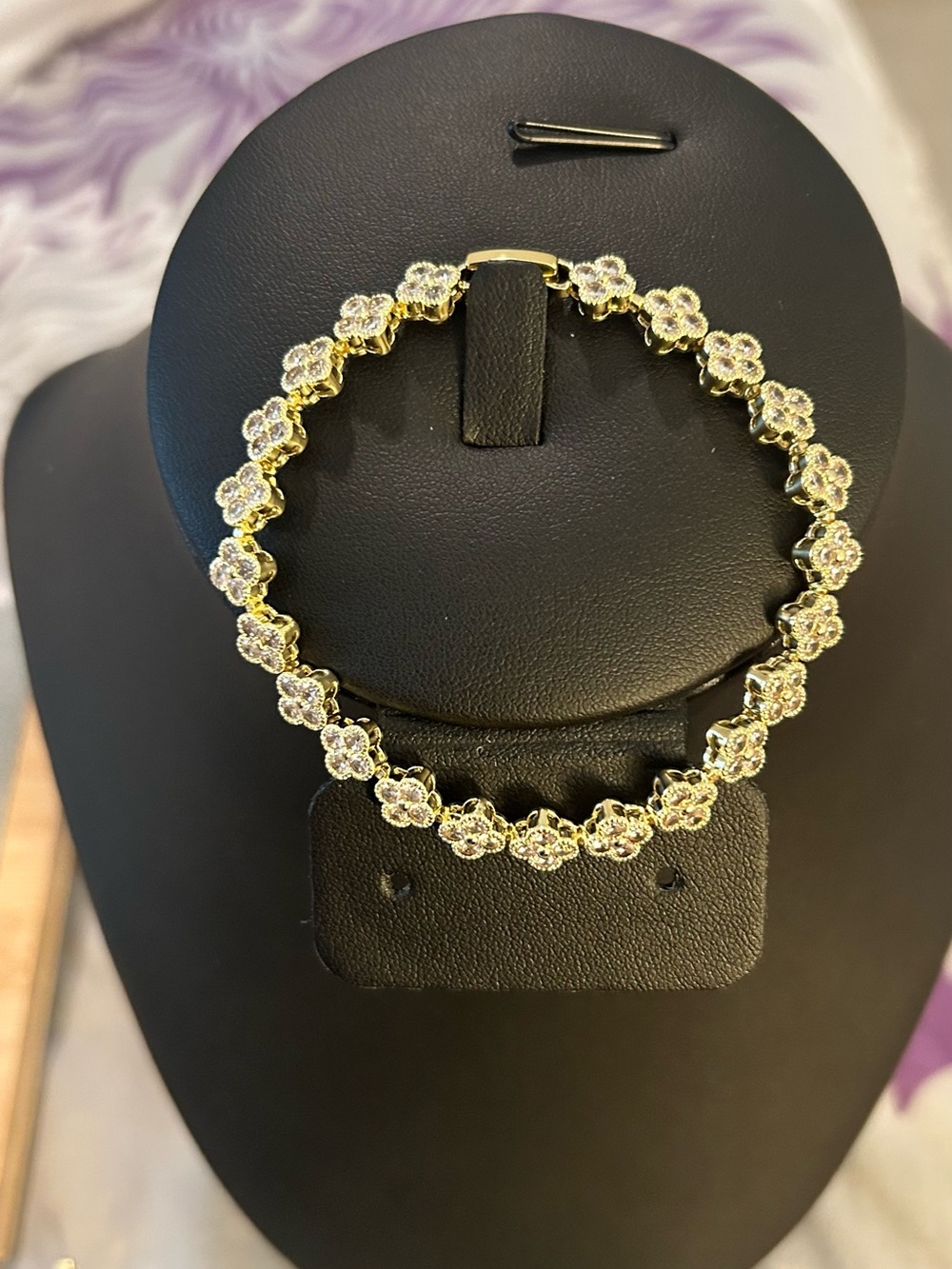 NWOT Gold Floral Crystal Bracelet - Elegant Women's Jewelry